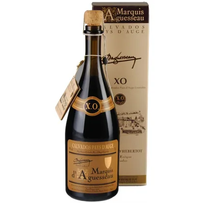 Кальвадос Marquis d'Aguesseau XO 8 ans (gift box), 0,7 л — Франция