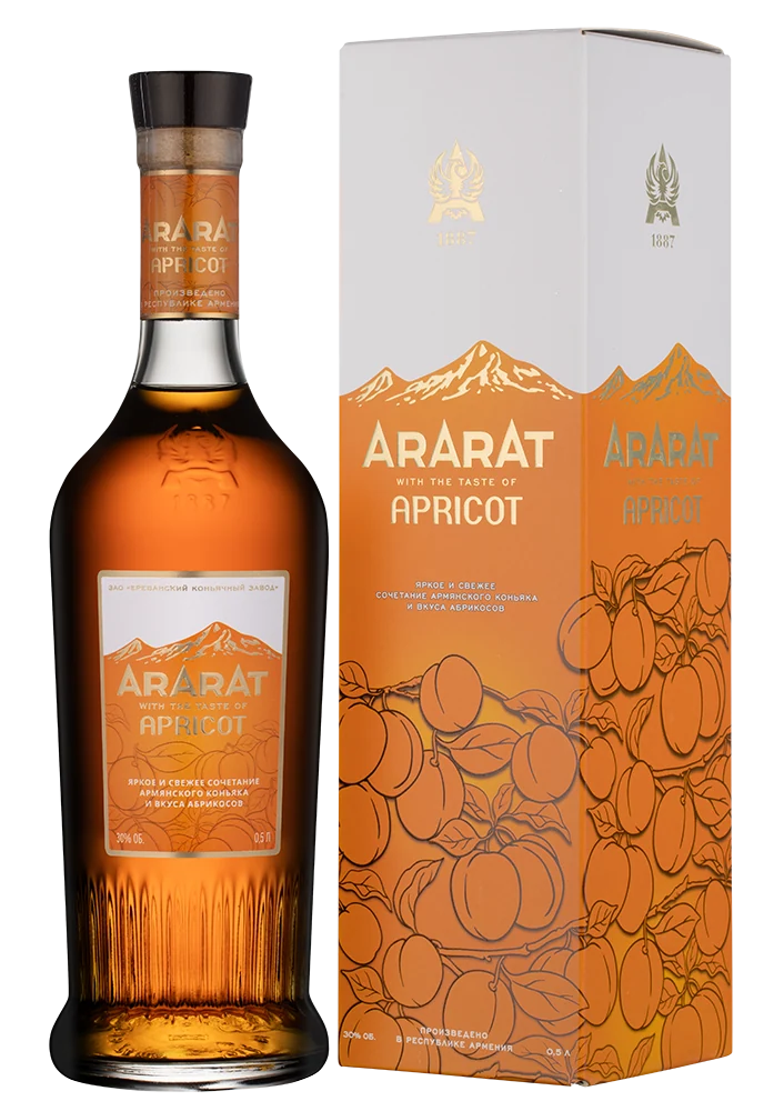 Бренди Арарат со вкусом абрикоса в подарочной упаковке, 0,5 л — Армения