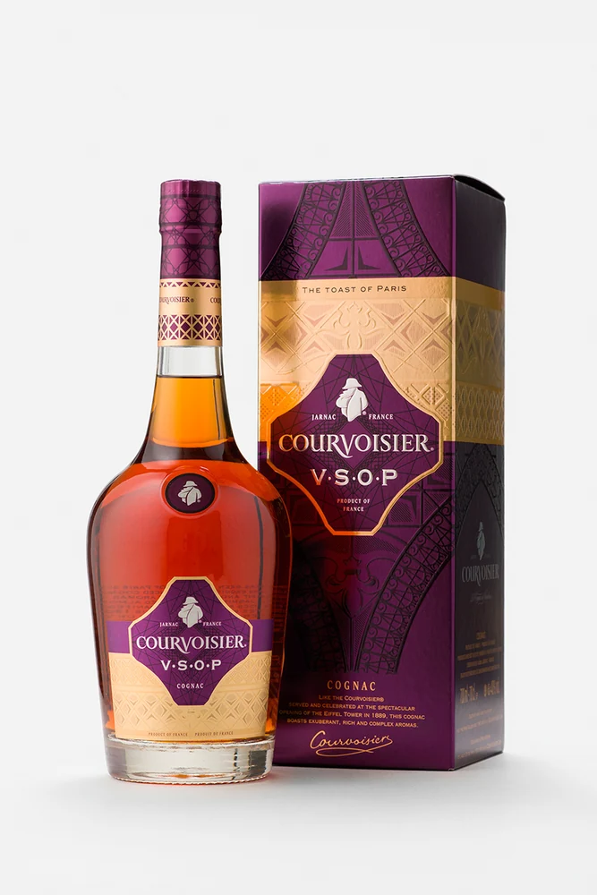 Коньяк Курвуазье VSOP, в подарочной упаковке, 0,7 л — Франция