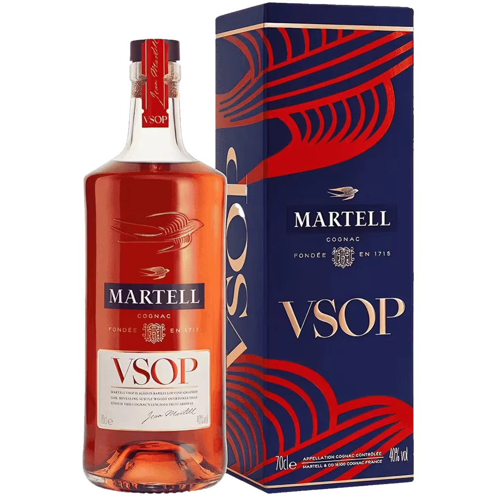 Коньяк Martell VSOP Aged in Red Barrels 0,7 л в подарочной упаковке — Франция