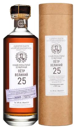 Российский коньяк "Пётр Великий" 25 лет в подарочной тубе, 0,5 л — Россия